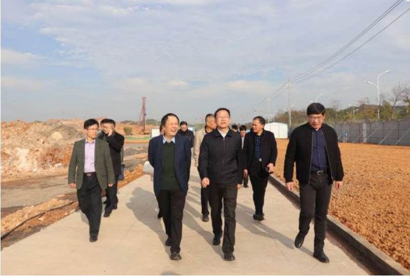 宜春市政協(xié)領(lǐng)導(dǎo)蒞臨職業(yè)技術(shù)學(xué)院新校區(qū)項(xiàng)目現(xiàn)場視察指導(dǎo)