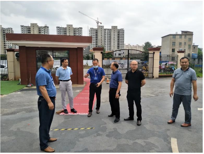 領(lǐng)導(dǎo)關(guān)懷暖人心，凝心聚力促發(fā)展 